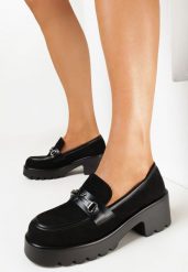 Czarne Wsuwane Mokasyny z Imitacji Zamszu na Grubej Podeszwie z Niską Cholewką i Metalową Ozdobą Orbita. Czarne mokasyny damskie Born2be. Za 129.99 zł.