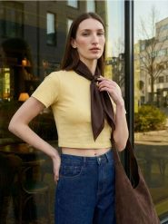 Bawełniana koszulka - yellow jeans. Żółte t-shirty damskie Sinsay, l, bez wzorów, z bawełny, bez kołnierzyka. Za 9.99 zł.