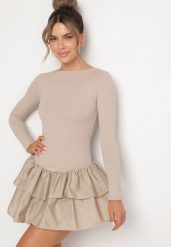 Beżowa Rozkloszowana Sukienka z Długim Rękawem i Falbanką Reonaria. Brązowe sukienki damskie Born2be, na co dzień, bez wzorów, eleganckie, bez kołnierzyka, bez ramiączek, mini, rozkloszowane. W wyprzedaży za 87.99 zł.