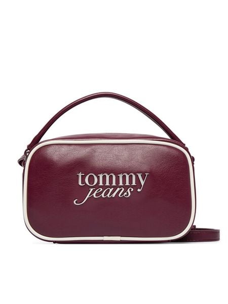 Tommy Jeans Torebka Tjw Bold Script Camera Bag AW0AW19053 Bordowy. Czerwone torebki klasyczne damskie Tommy Jeans, bez wzorów, z jeansu, bez dodatków. Za 409.99 zł.