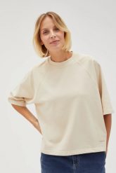 Gładka bluza oversize z krótkimi rękawami beżowa. Brązowe bluzy bez kaptura damskie MOODO, l, z bawełny. Za 89.99 zł.