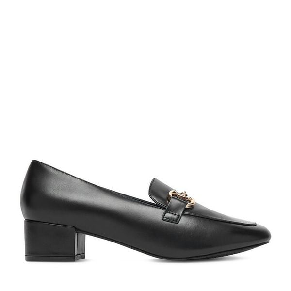 Półbuty Lasocki. Czarne półbuty damskie Lasocki, bez wzorów, bez obcasa, na obcasie. Za 229.99 zł.