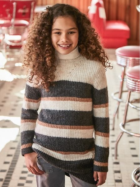 Mayoral Sukienka dzianinowa 7984 Kolorowy Regular Fit. Sukienki dziewczęce Mayoral, bez wzorów, z dzianiny, bez ramiączek. Za 119.99 zł.