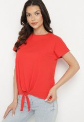 Czerwony T-shirt z Bawełny z Ozdobnym Wiązaniem Sunitra. Czerwone t-shirty damskie Born2be, l, bez wzorów, z bawełny, bez kołnierzyka. Za 29.99 zł.