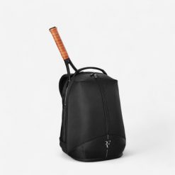 Plecak Wilson Roger Federer czarny. Czarne plecaki męskie Wilson, bez wzorów, z materiału. Za 369.99 zł.