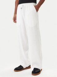 Emporio Armani Spodnie materiałowe EM000586 AF20590 U0002 Biały Regular Fit. Białe spodnie materiałowe męskie Emporio Armani, bez wzorów, ze lnu. Za 629.99 zł.