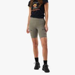 Szorty turystyczne damskie Swedemount Trondheim Trekking Shorts wodoodporne. Zielone szorty damskie SWEDEMOUNT, bez wzorów, z tkaniny, sportowe. Za 249.99 zł.