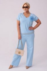 Błękitny komplet dresowy Róża - bluzka + długie spodnie PLUS SIZE XXL LATO. Niebieskie spodnie materiałowe damskie Moda Size Plus Iwanek, bez wzorów, z bawełny, plus size. Za 289.90 zł.
