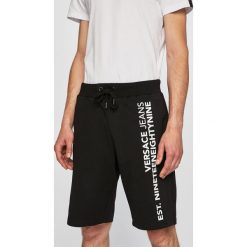 Versace Jeans - Szorty sportowe. Czarne szorty męskie Versace Jeans, s, z bawełny. W wyprzedaży za 319.90 zł.