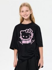 Bawełniana koszulka z nadrukiem Hello Kitty - czarny. Czarne koszulki dziewczęce Sinsay, l, bez wzorów, z bawełny, bez ramiączek. Za 25.99 zł.