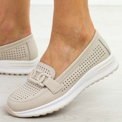Beżowe skórzane półbuty damskie Filippo Dp4400/25. Brązowe półbuty damskie Filippo, w ażurowe wzory, z jeansu, biznesowe, z okrągłym noskiem, bez obcasa, na płaskiej podeszwie. Za 199.00 zł.