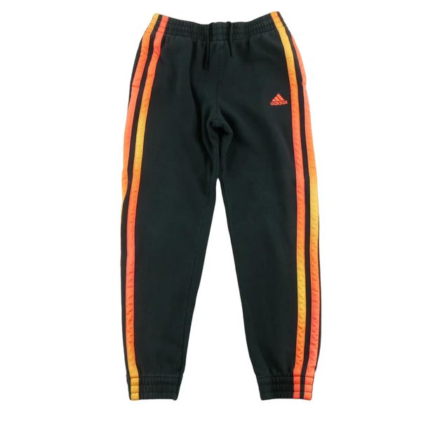 Second life - Spodnie dresowe męskie Adidas Essentials - Stan bardzo dobry. Czarne spodnie sportowe męskie Adidas, z dresówki. Za 126.42 zł.