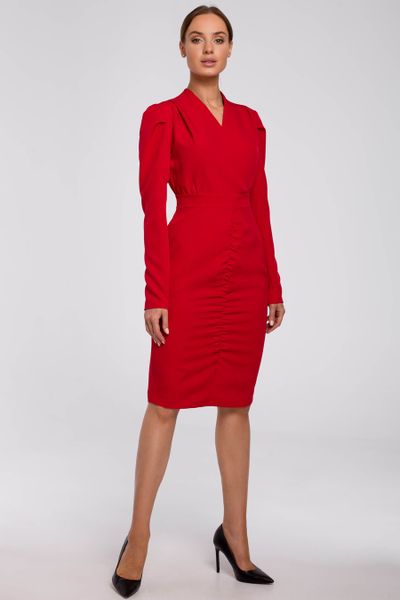 Sukienka elegancka kopertowa sukienka midi z marszczeniami czerwona. Czerwone sukienki damskie Sukienki.shop, do pracy, xxl, bez wzorów, biznesowe, bez kołnierzyka, bez ramiączek, midi, kopertowe. Za 299.00 zł.