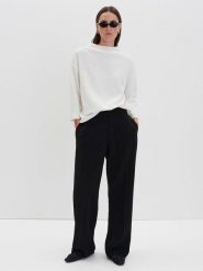 Someday Koszulka "Kelby" w kolorze białym rozmiar: 40. Białe bluzki damskie Someday, bez wzorów, bez kołnierzyka. Za 117.99 zł.