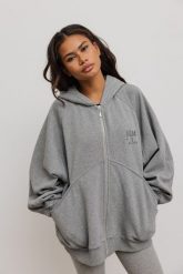 Bluza typu oversize z HAFTEM, w kolorze GREY MELANGE- DALLAS-UNI. Szare bluzy z kapturem damskie Marsala, m, z bawełny. Za 349.90 zł.