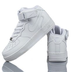 Buty Sportowe Młodzieżowe Nike Air Force 1 Mid Le Gs. Biała buty sportowe na co dzień damskie Nike, bez wzorów, nike air force. Za 552.60 zł.