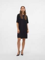 Vero Moda Sukienka w kolorze czarnym rozmiar: XS. Czarne sukienki damskie Vero Moda, xs, bez wzorów, bez kołnierzyka, bez ramiączek, midi. Za 52.55 zł.