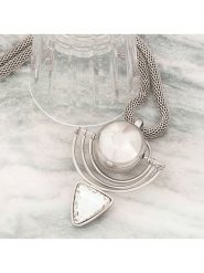 MENTHE À L'O Naszyjnik z zawieszką - dł. 45 cm rozmiar: onesize. Szare naszyjniki damskie MENTHE À L'O, ze stali. Za 100.45 zł.