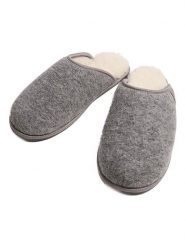 Kaiser Naturfellprodukte H&L Wełniane klapki "Cosy Filz" w kolorze szarym rozmiar: 44/45. Szare klapki damskie Kaiser Naturfellprodukte H&L, bez wzorów, z wełny, bez obcasa. Za 208.99 zł.