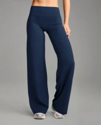 Legginsy Straight Softform™ - Granatowy. Niebieskie legginsy damskie JOY STUDIO, l, bez wzorów, z materiału. Za 257.00 zł.