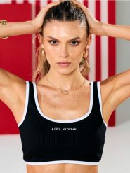 Góra od bikini typu top z kontrastową lamówką i napisem - czarny. Czarne bikini damskie Sinsay, bez wzorów. Za 29.99 zł.