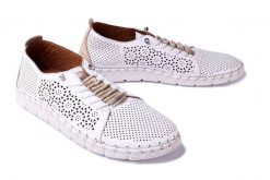 ARTIKER RELAKS 52C0891 biało-złoty, półbuty damskie. Białe półbuty damskie Artiker Relaks, bez wzorów, ze skóry, bez obcasa. Za 159.92 zł.