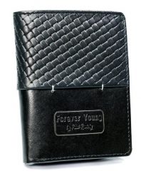 Portfel męski czarny Forever Young N4-PVT BLACK. Czarne portfele męskie FOREVER YOUNG, bez wzorów. Za 60.00 zł.