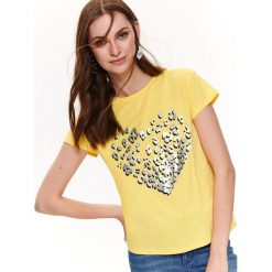 T-SHIRT DAMSKI Z NADRUKIEM. Żółte t-shirty damskie TOP SECRET, bez wzorów, z bawełny, bez kołnierzyka. W wyprzedaży za 24.99 zł.