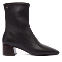 Botki Tory Burch. Brązowe botki damskie Tory Burch, bez obcasa, na słupku, bez zapięcia. Za 2,389.00 zł.