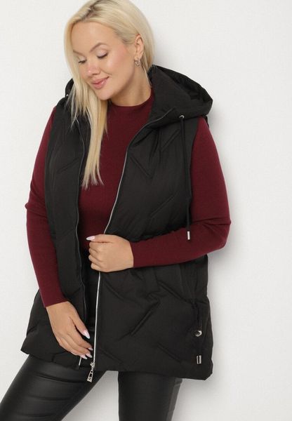 Czarna Przejściowa Kamizelka z Pikowanymi Przeszyciami i Kapturem Fesolira. Czarne kamizelki damskie Born2be, plus size, z jeansu. Za 149.99 zł.