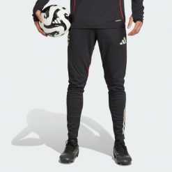 Spodnie Benfica Tiro 25 Competition Training. Czarne spodnie dresowe męskie Adidas, bez wzorów, z dresówki. Za 279.00 zł.