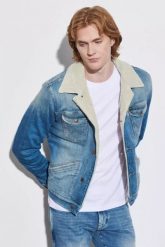 WRANGLER 124MJ SHERPA MĘSKA KURTKA JEANSOWA GREEN GRASS W4MS1027I 112320794. Zielone kurtki męskie Wrangler, m, bez wzorów, z jeansu, bez kaptura. W wyprzedaży za 149.99 zł.