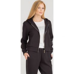 BLUZA YLENIA Guess. Czarne bluzy z kapturem damskie Guess, l, z materiału. Za 369.00 zł.