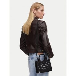 Torebka KARL LAGERFELD. Czarne torebki klasyczne damskie Karl Lagerfeld, bez wzorów, bez dodatków. Za 529.99 zł.