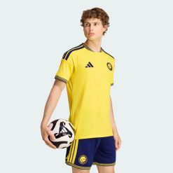 Koszulka domowa Al Nassr FC 26/27 N&N. Żółte t-shirty sportowe męskie Adidas, xs, z dzianiny, bez ramiączek, do piłki nożnej, climacool (adidas). Za 399.20 zł.