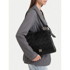 Torebka Nine West. Czarne torebki klasyczne damskie Nine West, bez wzorów, bez dodatków. Za 229.99 zł.
