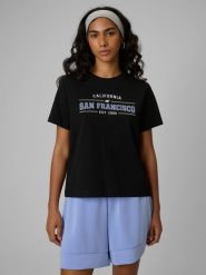 4F T-shirt boxy z nadrukiem damski - czarny S. Czarne t-shirty damskie 4f, s, bez wzorów, z jeansu, bez kołnierzyka. Za 69.99 zł.