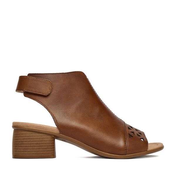 Sandały Remonte. Brązowe sandały damskie Remonte, bez wzorów, bez obcasa, na słupku. Za 379.99 zł.