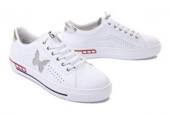 RIEKER L8857-80 white, półbuty damskie. Białe półbuty damskie Rieker, bez wzorów, bez obcasa. Za 237.93 zł.