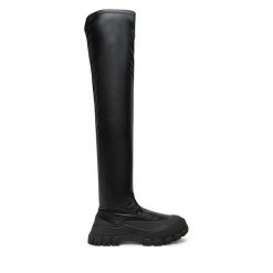 Muszkieterki Weekend Max Mara. Czarne kozaki damskie Weekend Max Mara, bez obcasa, na płaskiej podeszwie. Za 1,389.00 zł.