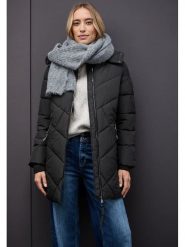 Street One Kurtka zimowa w kolorze czarnym rozmiar: 40. Czarne kurtki damskie Street One, na zimę, bez wzorów, z puchu, bez kaptura. Za 379.44 zł.