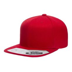110 Czapka Z Daszkiem Typu Snapback. Czerwone czapki z daszkiem damskie FLEXFIT, bez wzorów. Za 97.99 zł.