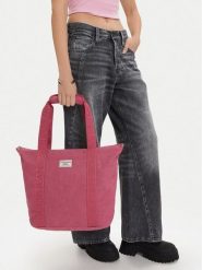 Guess Jeans Torebka CWBEO-GUESS-B-016-09 Różowy. Czerwone torebki klasyczne damskie Guess Jeans, z aplikacjami, z jeansu, bez dodatków. Za 199.99 zł.