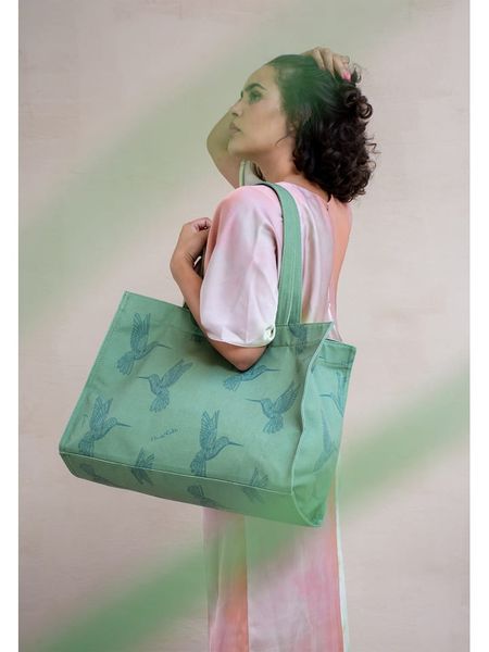 Fritzi aus Preußen Shopper bag "Kahlo" w kolorze zielonym - 27 x 14 x 8 cm rozmiar: onesize. Zielone shopper bag damskie Fritzi aus Preußen, bez wzorów, z materiału, na ramię, bez dodatków. Za 166.10 zł.