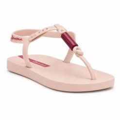 Sandały damskie Ipanema 26674 CLASS FEVER. Czerwone sandały damskie Ipanema, bez wzorów, z materiału, bez obcasa. Za 69.00 zł.