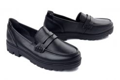 Rieker 43050-01 black, półbuty damskie. Czarne półbuty damskie Rieker, bez wzorów, ze skóry, bez obcasa. Za 399.90 zł.