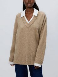 Sweter z koszulowym kołnierzem - beżowy. Brązowe swetry klasyczne damskie Reserved, l, z dzianiny, bez kołnierzyka. Za 149.99 zł.