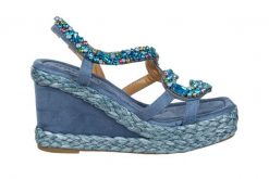 Sandały Laura Vita Marieo 13 Bleu 202076, Niebieski, Skóra ekologiczna - 40. Niebieskie sandały damskie Laura Vita, bez wzorów, z gumy, bez obcasa, na koturnie. W wyprzedaży za 224.10 zł.