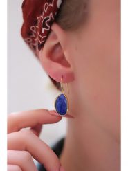 Pierres delicates Pozłacane kolczyki z lapis lazuli rozmiar: onesize. Żółte kolczyki damskie Pierres delicates, z lazurytem, pozłacane, z zapięciem typu bigiel. Za 78.84 zł.