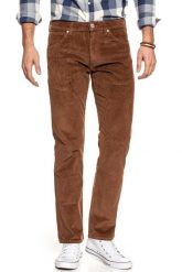 WRANGLER SPODNIE MĘSKIE GREENSBORO RUSSET BROWN W15QA2XMA 112126850. Brązowe spodnie materiałowe męskie Wrangler, bez wzorów, ze sztruksu. Za 209.99 zł.